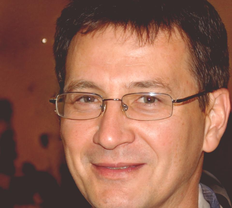 Portrait de Théodore Marchand, expert en finance d'entreprise